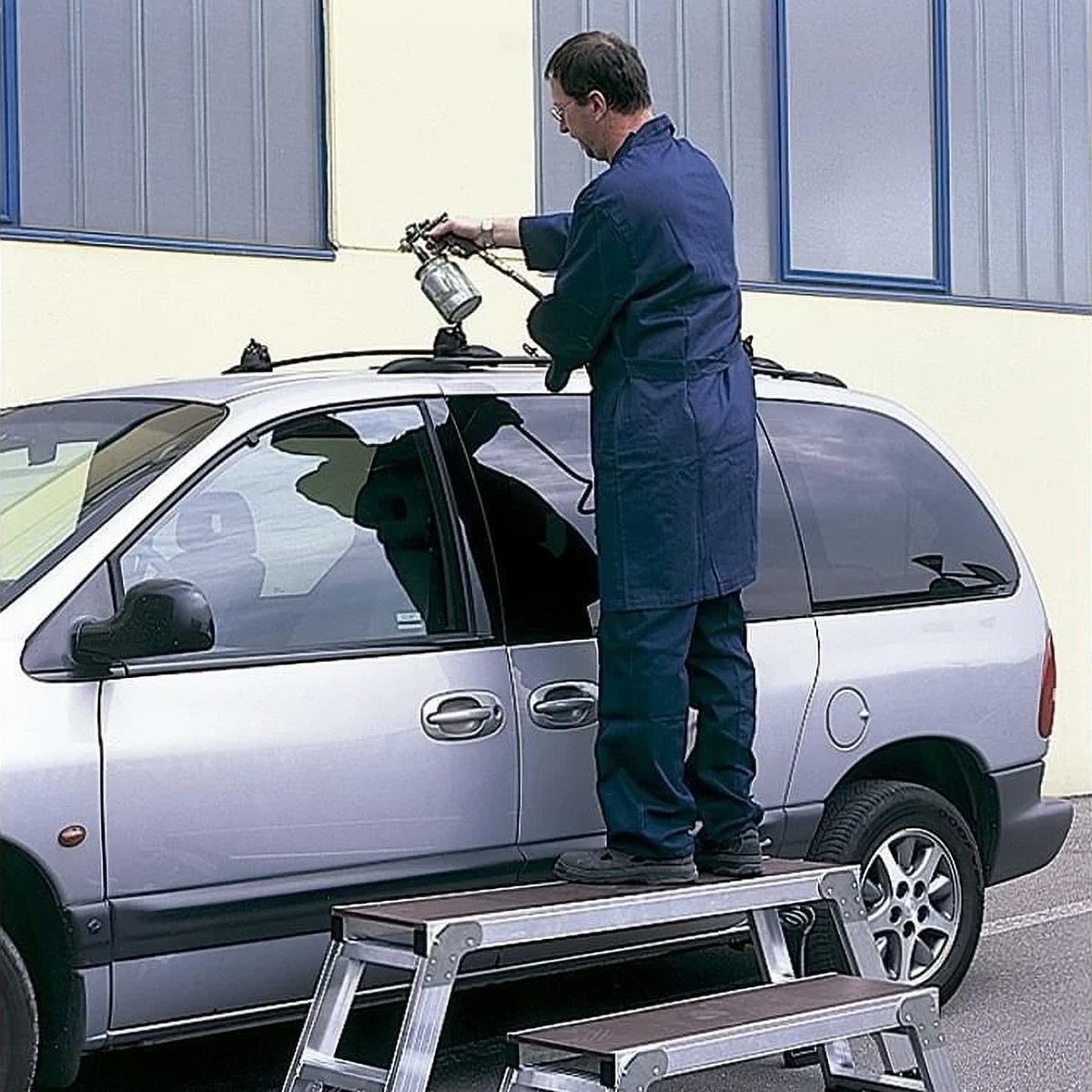 UP & DOWN – escabeau Jormax en utilisation