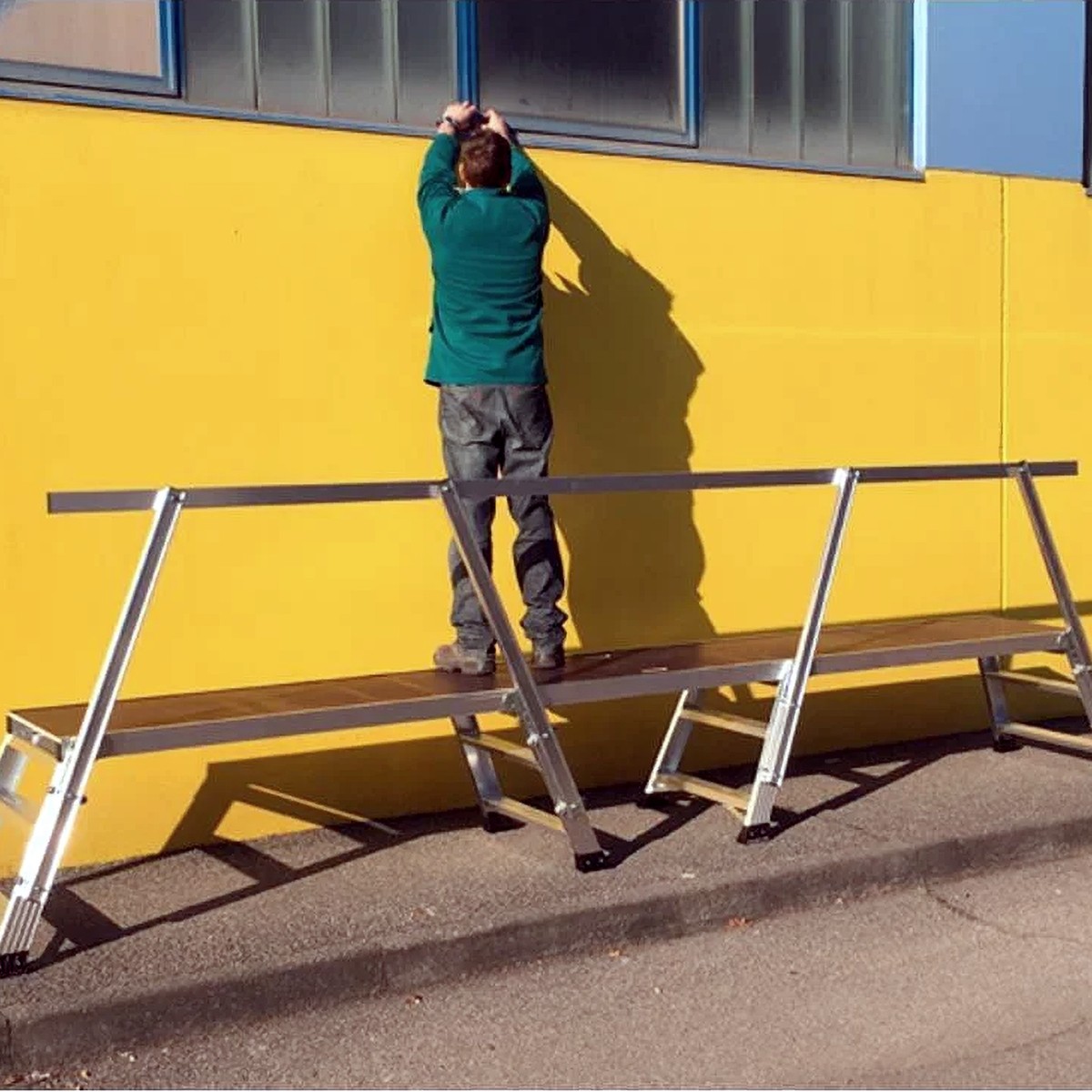UP & DOWN – escabeau Jormax en utilisation